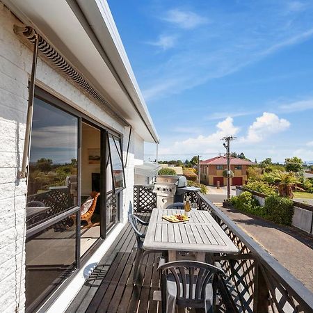 Lake Vista At Two Mile Bay- Taupo Central Home Bagian luar foto