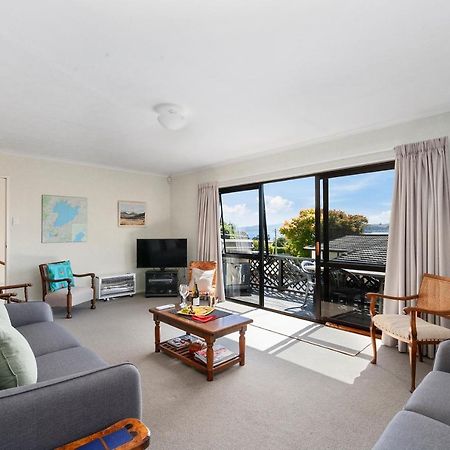 Lake Vista At Two Mile Bay- Taupo Central Home Bagian luar foto